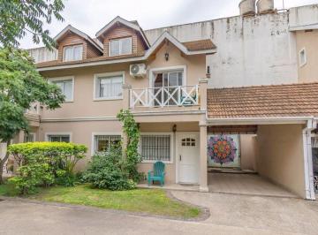 Casa · 100m² · 4 Ambientes · 1 Cochera · Triplex en Venta en Adrogue con Cochera