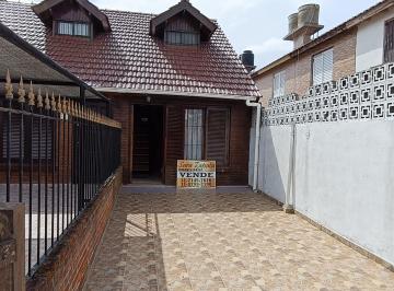Casa de 3 ambientes, Mar del Tuyú · Calle 61 E/1 y 2 Mar del Tuyú Dúplex 3 Amb Vende Sara Zapata Inmobiliaria