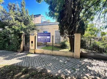 Casa · 275m² · 5 Ambientes · 2 Cocheras · Casona en Venta Para Demoler. Lote de 711 m². Lomas de Zamora Oeste