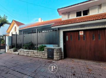PH · 122m² · 4 Ambientes · 1 Cochera · Excelente PH 4 Ambientes en Chauvin