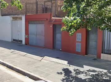 Casa en Venta de 6 ambientes  · Venta Casa Parque Avellaneda. a m de Av Escalada.