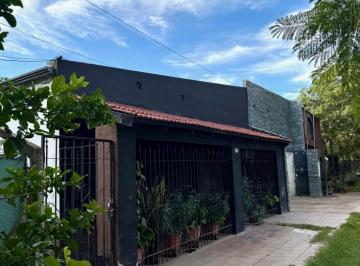 Casa · 270m² · 10 Ambientes · 3 Cocheras · Casa en Venta en Villa California