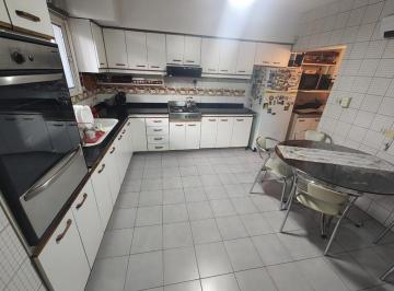 Casa · 160m² · 5 Ambientes · 1 Cochera · Casa 5 Ambientes en San Justo