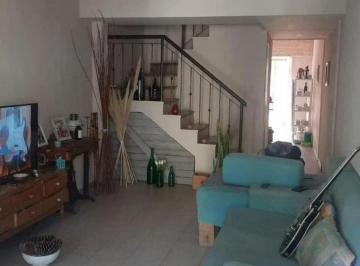 Casa · 150m² · 4 Ambientes · 1 Cochera · Casa 4 Ambientes en Ramos Mejia