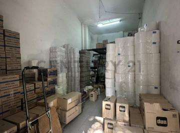 Local comercial · 24m² · Venta Local en Once a La Calle - Ideal Para Deposito
