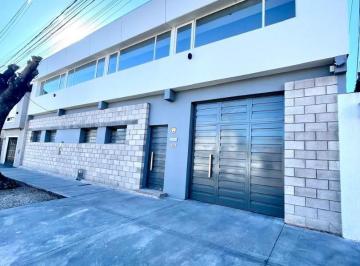 Bodega-Galpón · 1000m² · Excelente Galpón Emplazado Sobre Dos Lotes