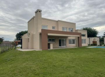 Casa · 315m² · 8 Ambientes · 8 Cocheras · Casa en Alquiler en San Matias, Escobar, G. B. a. Zona Norte