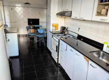 Casa · 166m² · 7 Ambientes · 1 Cochera · Casa 7 Ambientes en San Justo con Patio y Cochera