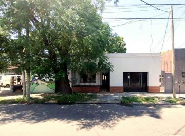 PH · 123m² · 4 Ambientes · 1 Cochera · PH T/casa 4amb Venta Temperley con Patio y Garage