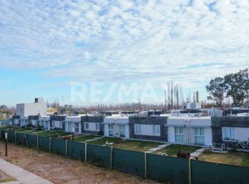 Casa · 58m² · 3 Ambientes · 1 Cochera · Venta Casas 2 Dorm. La Falda, Cipolletti