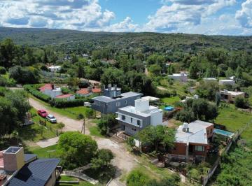 Casa · 171m² · 4 Ambientes · 1 Cochera · Venta Casa a Estrenar en Tanti Dos Dorm.