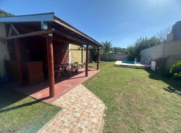 Casa · 90m² · 3 Ambientes · 2 Cocheras · Casa en Venta en Merlo
