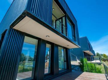 Casa · 100m² · 4 Ambientes · 1 Cochera · Casa en El Este de La Ciudad. La Aguada