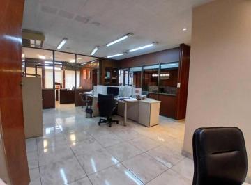 Oficina comercial · 90m² · 6 Ambientes · Gran Oficina Frente Al Shopping Abasto Apto Credito Bancario