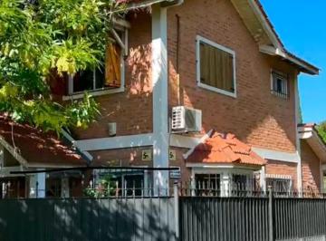 Casa · 60m² · 4 Ambientes · 1 Cochera · Casa en Venta en de Vicenzo Chico, del Viso, Pilar