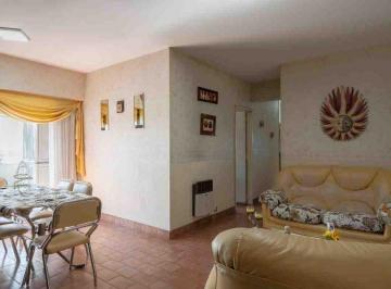 Departamento · 66m² · 4 Ambientes · Venta 4 Ambientes Luminoso en Villa Real, Caba