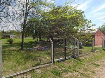 Casa · 50m² · 3 Ambientes · Casa 3amb Amplia Esquina con Terreno de 2147 m²