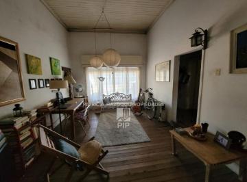 Casa · 90m² · 3 Ambientes · 1 Cochera · Casa en Venta en Haedo