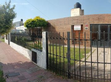 imagen1 · Alquiler Casa 4 Dorm. Garage Doble en Parque República.