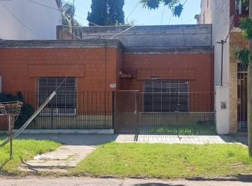 Casa · 160m² · 3 Ambientes · Casa 3 Amb con Amplio Patio!