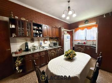 Casa · 192m² · 4 Ambientes · 2 Cocheras · Casa 4 Ambientes con Parque en Venta en Loma Hermosa Nuevo Valor!