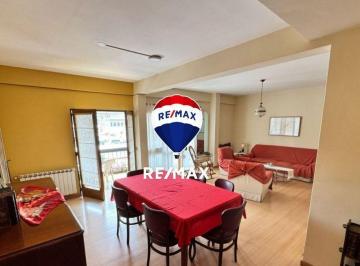 Departamento · 124m² · 6 Ambientes · 1 Cochera · Departamento 3 Dorm. Venta Centro C/cochera