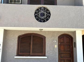 Casa · 88m² · 4 Ambientes · Se Vende Casa 2 Dorm - Centro - Reconquista