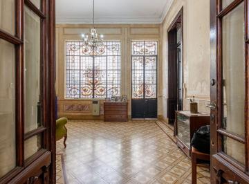 Casa · 178m² · 5 Ambientes · Casa de Estilo en Venta Ideal Institución