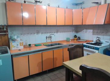 Casa · 60m² · 3 Ambientes · Casa en Barrio Pueyrredon 2 Dorm.