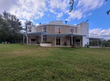 Casa · 390m² · 4 Ambientes · En Venta 4 Dúplex, Complejo Turístico o Alquiler Permanente.