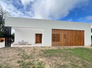Casa · 190m² · 5 Ambientes · 2 Cocheras · Casa en El Canton Norte