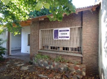 Casa · 110m² · 3 Ambientes · 1 Cochera · Casa de 4 Ambientes en Venta