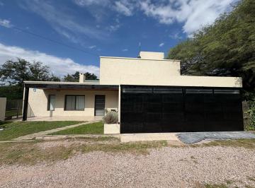 Casa de 5 ambientes, Córdoba · Alquiler 3 Dorm Housing con Pilet B° Los Carolinos