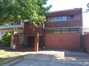Casa · 100m² · 3 Ambientes · 2 Cocheras · Casa de 3 Dorm. en Granadero Baigorria