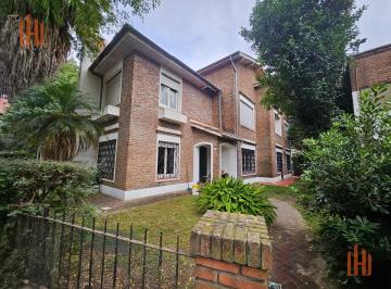 Casa · 300m² · 6 Ambientes · 2 Cocheras · Venta Casa Vías a Santa Fe Sobre Terreno 390 m
