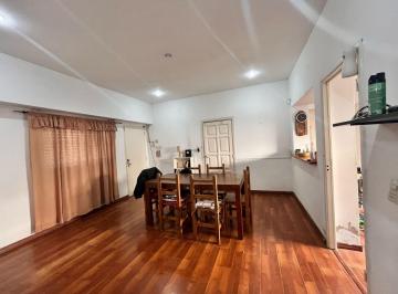 Casa de 6 ambientes, General San Martín · Casa Multifamiliar + Local con Ingresos Independientes en Venta en Villa Maipú