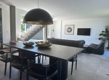Casa · 178m² · 6 Ambientes · 2 Cocheras · Casa en Venta Puertos, Barrio Vistas