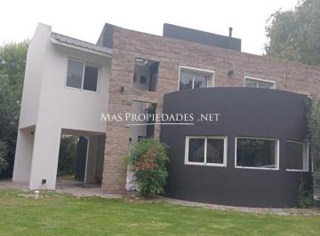 Casa · 180m² · 4 Ambientes · 1 Cochera · Casa en Venta 3 Dorm. en El Lauquen Canning