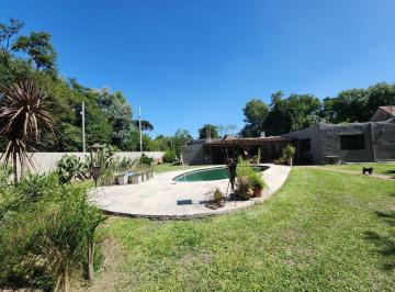 Casa · 200m² · 5 Ambientes · 2 Cocheras · Alquiler de Casa de Una Planta en Mazchwitz