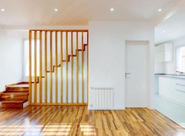 Casa · 44m² · 3 Ambientes · 1 Cochera · Duplex en Venta en Gonnet de 2 Dorm.