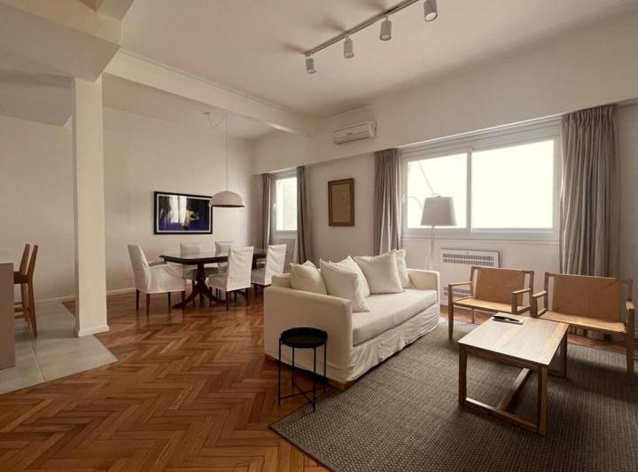 Gran 3 Ambientes Refaccionado a Nuevo con 2 Baños!