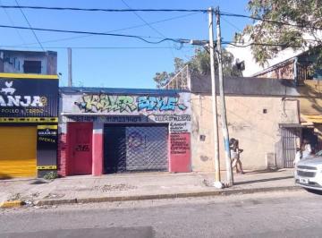 Bodega-Galpón · 180m² · Venta de Dos Locales y Galpón en Villa Libertad