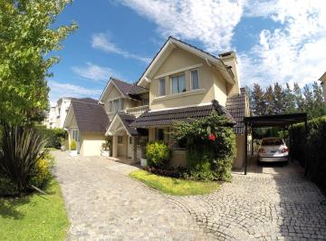 Casa de 6 ambientes, Pilar · Impecable Casa en Alquiler en Barrio Cerrado – Amplio Parque y Piscina