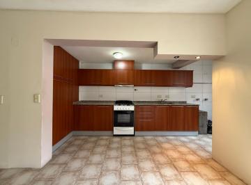 Casa · 111m² · 3 Ambientes · 1 Cochera · Duplex/2 Hab/cochera/jardin