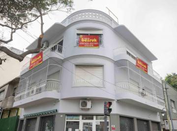 PH · 135m² · 4 Ambientes · PH de 4 Ambientes con Dependencia en Venta, en La Lucila.