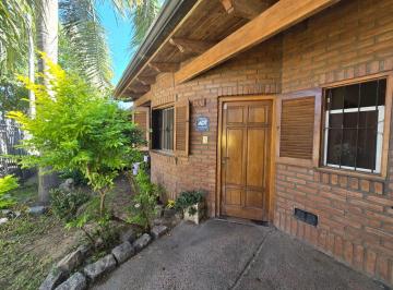 Casa · 119m² · 8 Ambientes · 1 Cochera · Venta Casa Santo Tome - Excelente Oportunidad