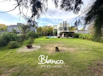 Casa · 215m² · 6 Ambientes · 1 Cochera · Casa en Alquiler en San Andres, Villanueva, Tigre