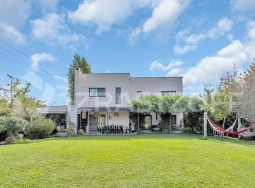 Casa · 172m² · 6 Ambientes · Casa en Venta en Las Liebres