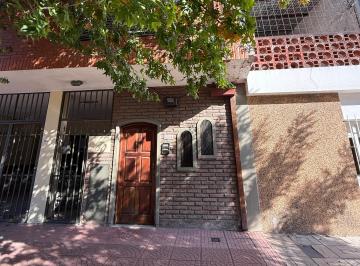 Casa de 4 ambientes, Ciudad de Santa Fe · Nuevo Ingreso en Planta Alta/ Urquiza 6000