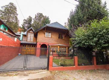 Quinta vacacional · 185m² · 6 Ambientes · 1 Cochera · Casa en Alquiler en Bariloche, Patagonia, Argentina